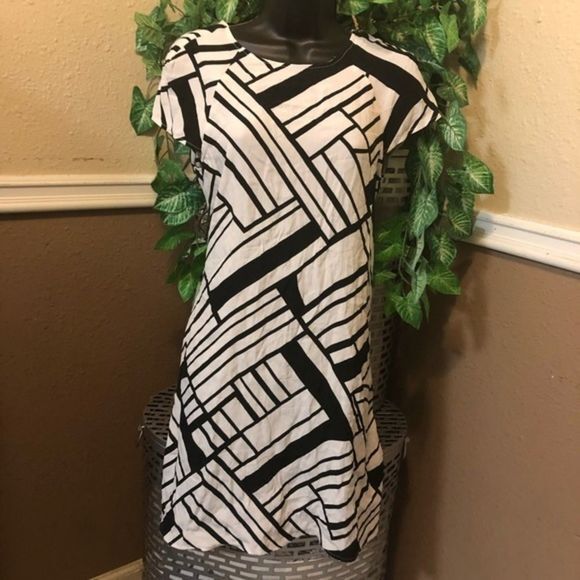 Abstract print dress - Picture 1 of 7
